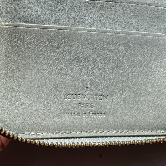Louis Vuitton Silver-Green Monogram Vernis Zippy Organizer Wallet Zip Around - Picture 10 of 10